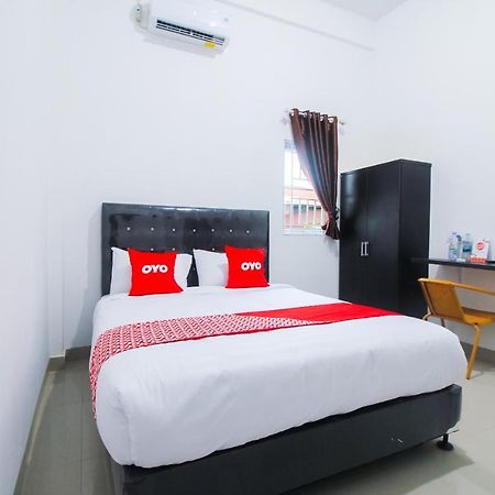 Oyo 1653 Fajar Residence Пеканбару Экстерьер фото